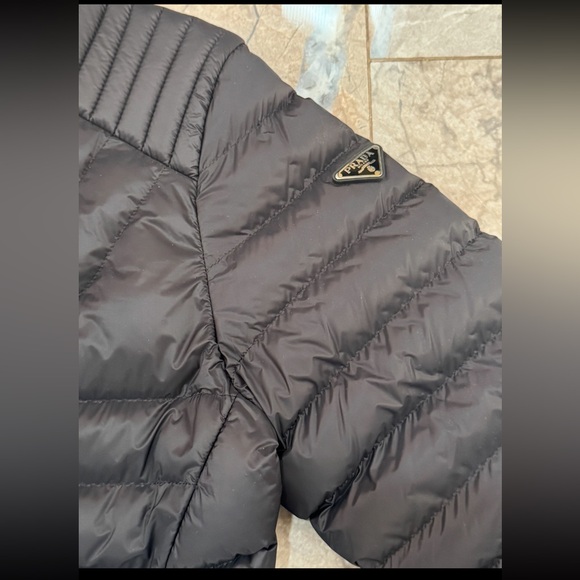 Prada Black Puffer Jacket with Blue Lining - Picture 4 of 10